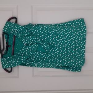 🌻3 for$10 Green and White Polka dot top